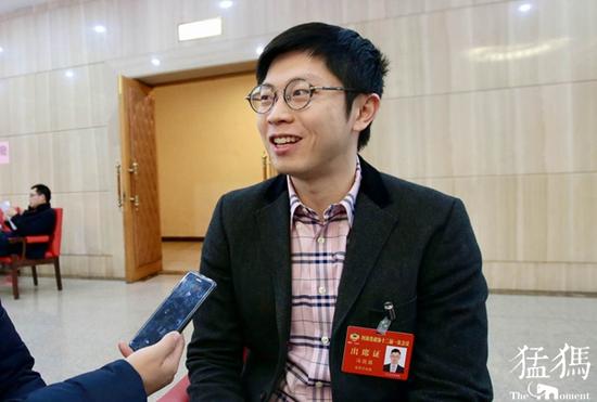 成長之路全靠自己打拼 為羚銳制藥最年輕董事