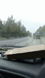 最后的驚魂一刻，就在那一秒~~