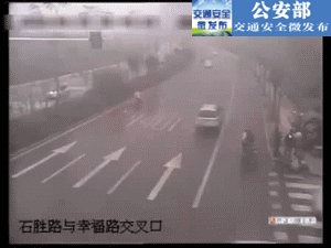 评论:对于货车司机来讲,刹车有时比不刹车要危险,所以一般能不刹车就不刹车。