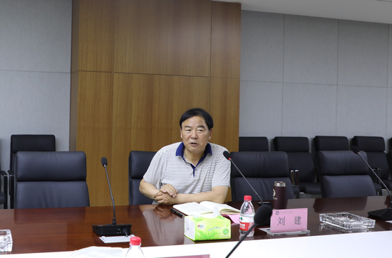 林州建筑职业技术学院校长刘建在会上讲话