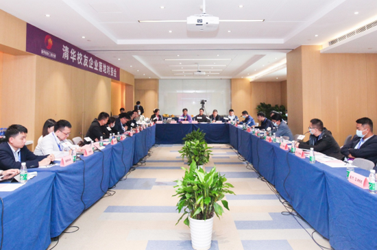 比赛期间,两场成熟企业落地对接会同期举行