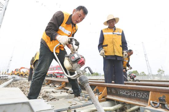 新道岔養護作業