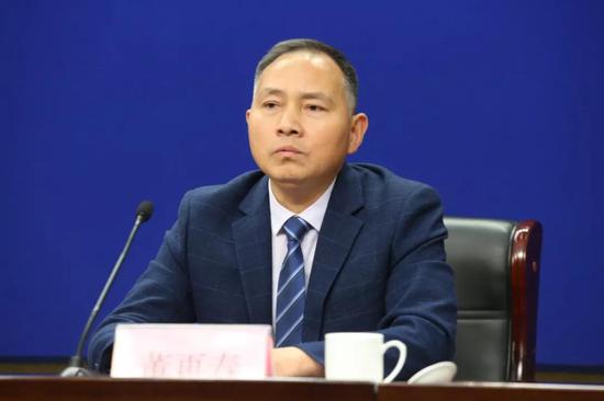 信阳市体育局副局长董再春