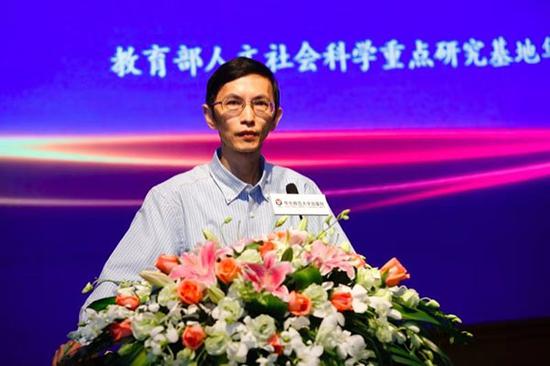 李政涛发表主题演讲。