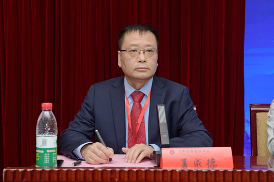 开幕式由河南省康复医学会烧伤治疗与康复学分会名誉主任委员、郑州市第一人民医院烧伤中心夏成德主任主持