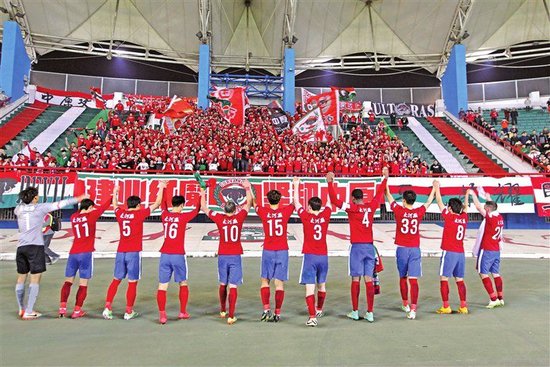 河南全省进入“足协杯决赛时间” 影院包场、餐厅爆满、公园狂