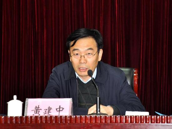 省法學會黨組成員、專職副會長兼秘書長黃建中解讀文件