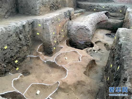 南阳知府衙门博物馆内的新莽铸币遗址考古发掘现场。新华社记者 李文哲 摄