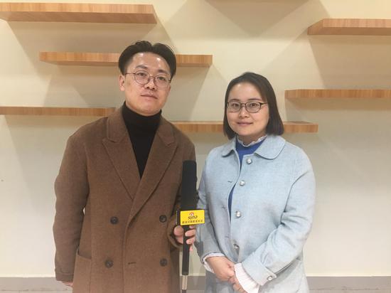 惠济区艺术小学教导处副主任张璐(右) 综合实践活动课程教师 肖仪彬(左)