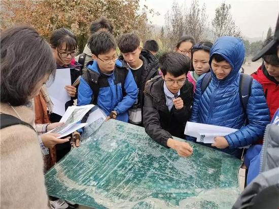 郑州外国语学校开展黄河流域环境保护综合实践活动