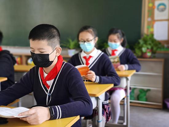 享受课间的安静时光
