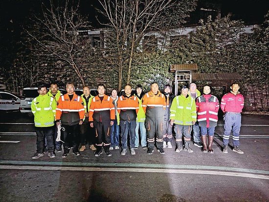 新乡神鹰救援队 本版图片由受访者提供