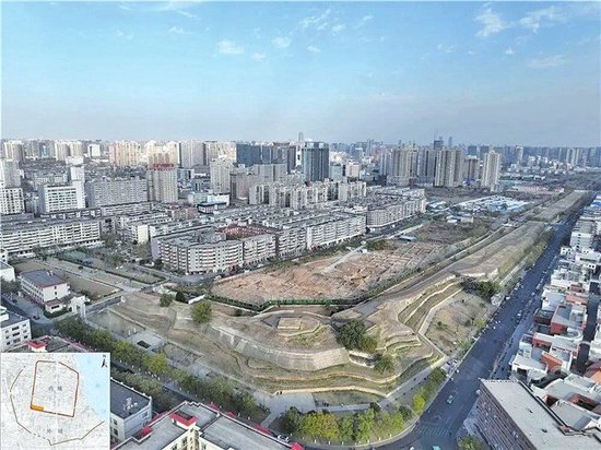 郑州商城西南角发掘点航拍图 （从西南向东北）