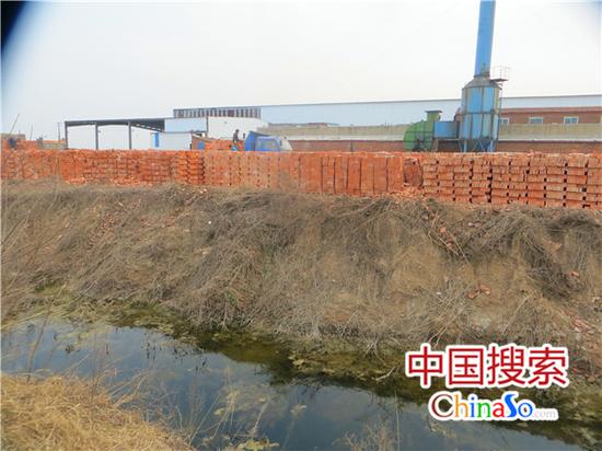 蛟停湖農場二分場的磚窯廠仍在違規生產粘土紅磚