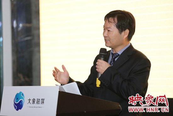 华东师范大学传播学院院长严三九