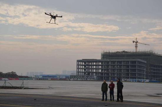 “炫飛”一年貢獻百名學員為國內(nèi)無人機行業(yè)提供人才