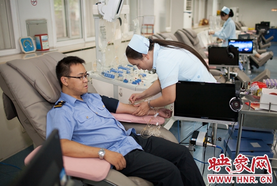 刘伟栋每28天就会献一次成分血