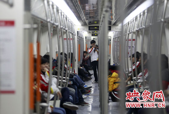 鄭州地鐵1號線自開通以來備受市民關注。