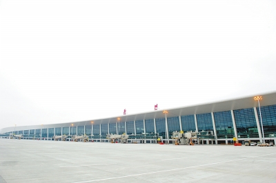 12月19日，48万平方米的郑州机场T2航站楼将正式启用。范昭摄