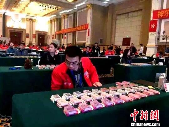 中国选手石彬彬在比赛现场。 胡敏 摄
