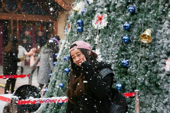 方特飄雪圣誕節