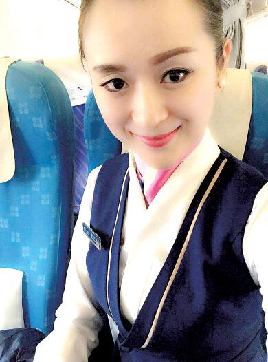 郑州36岁空姐身材婀娜 穿舞裙变身肚皮舞女郎