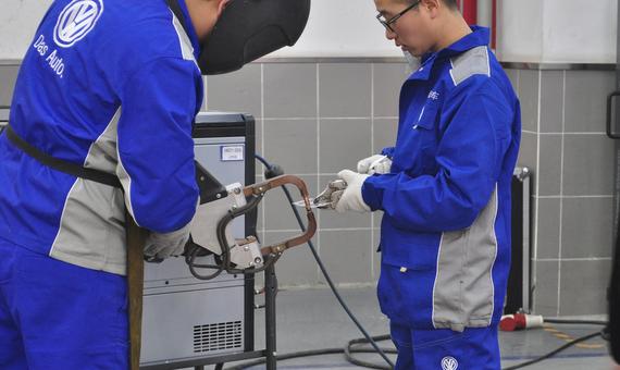 河南中豫大众进口汽车认证钣喷客户体验_郑州