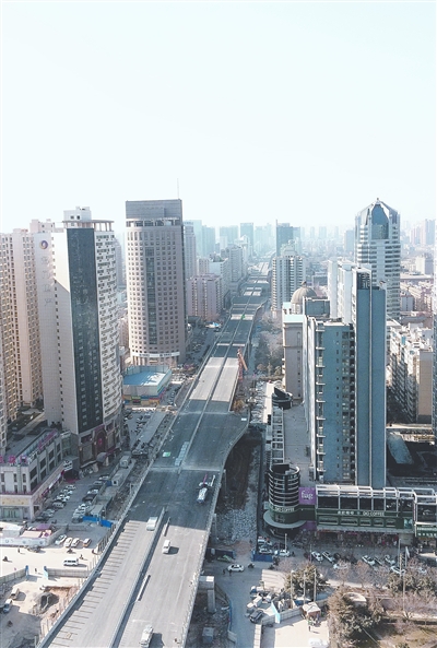 农业路高架桥正加紧施工