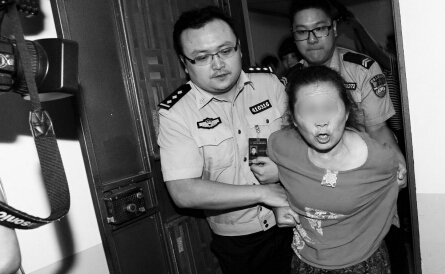 拒不执行法院判决的老赖被依法拘留