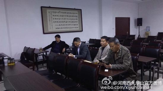  參評領導及評委審查參賽作品