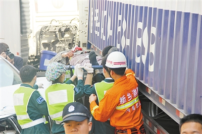 图为施救现场 刘红岩 提供