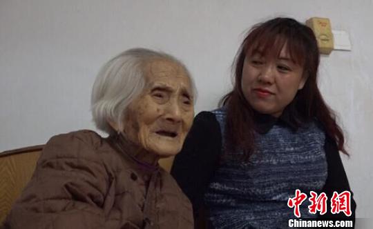许昌113岁老太从清朝出生至今 依然康健