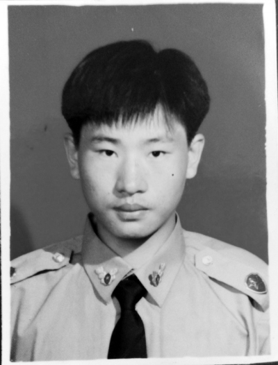 郑州民警抗癌19年坚持工作 靠纸笔说话吃流食