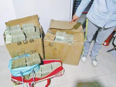 孫先生對(duì)著這些紙幣犯了愁