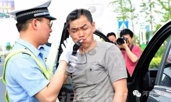 河南交警揭秘酒驾查处全过程 吃荔枝小心被酒驾