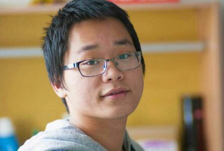 清华学霸退学重考获信阳理科状元 想去香港中文大学