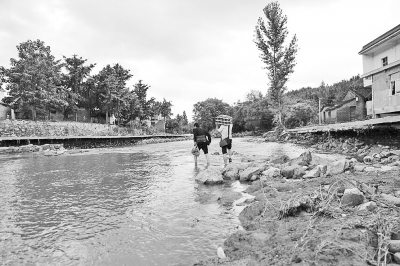 河南多地遭受暴雨侵袭 未来几天降雨仍将持续