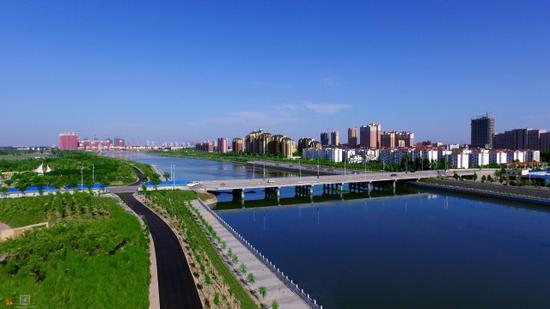 建成牟山公园污水明渠,污水处理厂溢流口和堤里小清河三个污水治理