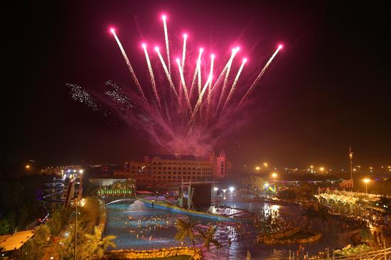 方特水上乐园夜景