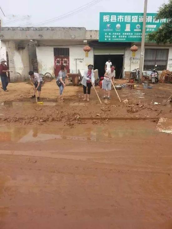 暴雨褪去 辉县各个单位组织展开自救工作_新浪
