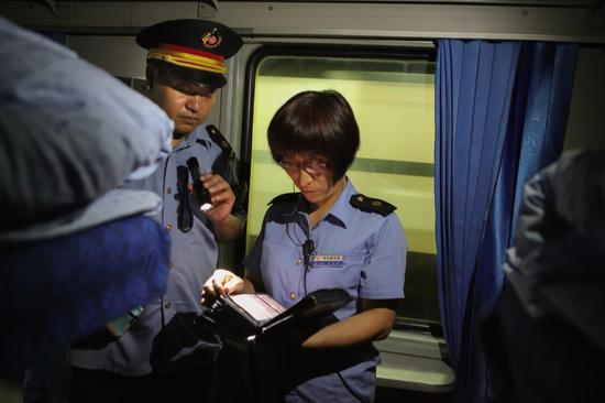 打造郑客丝绸之路 郑州客运段银川车队暑运服