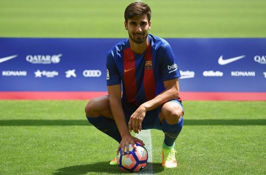 巴萨新援解释为何弃皇马:风格相近 享受梅西踢