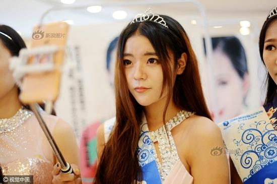 大学生当选十佳网红 获百万发展基金_焦作频道