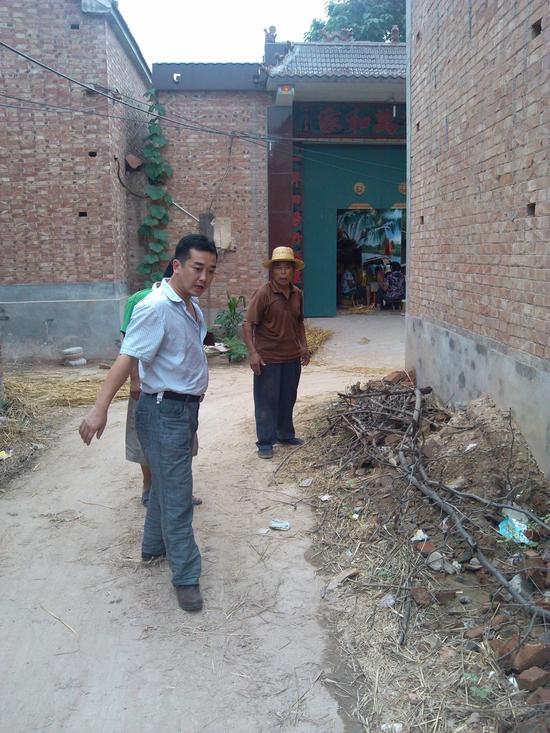 南乐县西邵乡人民调解委员会主任石志远真情调解促和谐