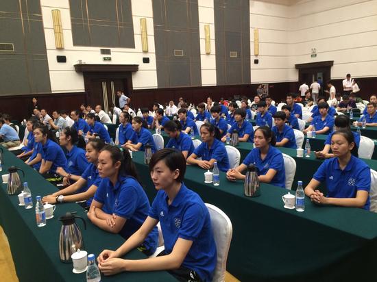 河南奥瑞克电梯女排俱乐部签约仪式