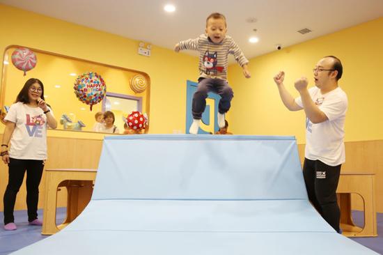 郑州金宝贝金水万达儿童早教中心开业 人气爆