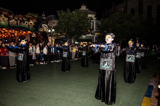 “九大鬼秀”引领万千妖魔 郑州方特上演“惊魂”万圣!