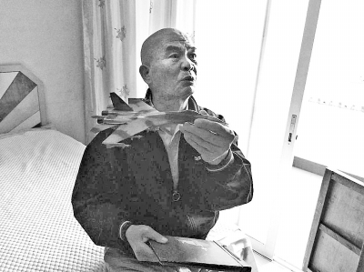 家人和邻居眼中的航天员陈冬:少时孩子王怀揣