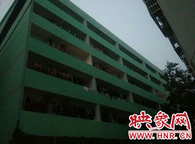 事发学校