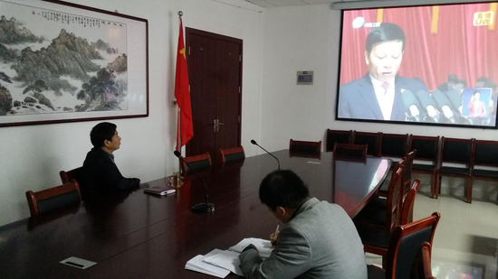 南阳市社科联组织观看省十次党代会开幕式